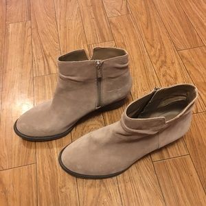 Jessica Simpson boots